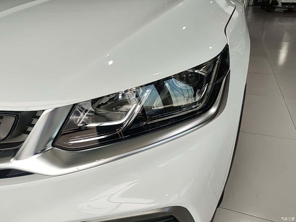 Geely Coolray, 2021 24
