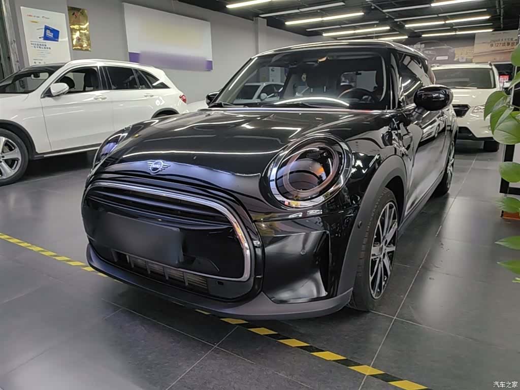 Mini Cooper, 2023 2