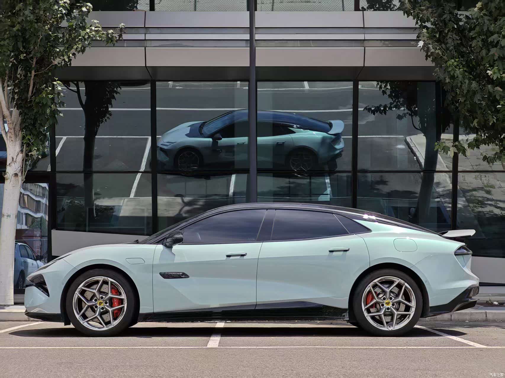 Lotus EMEYA, 2025 19