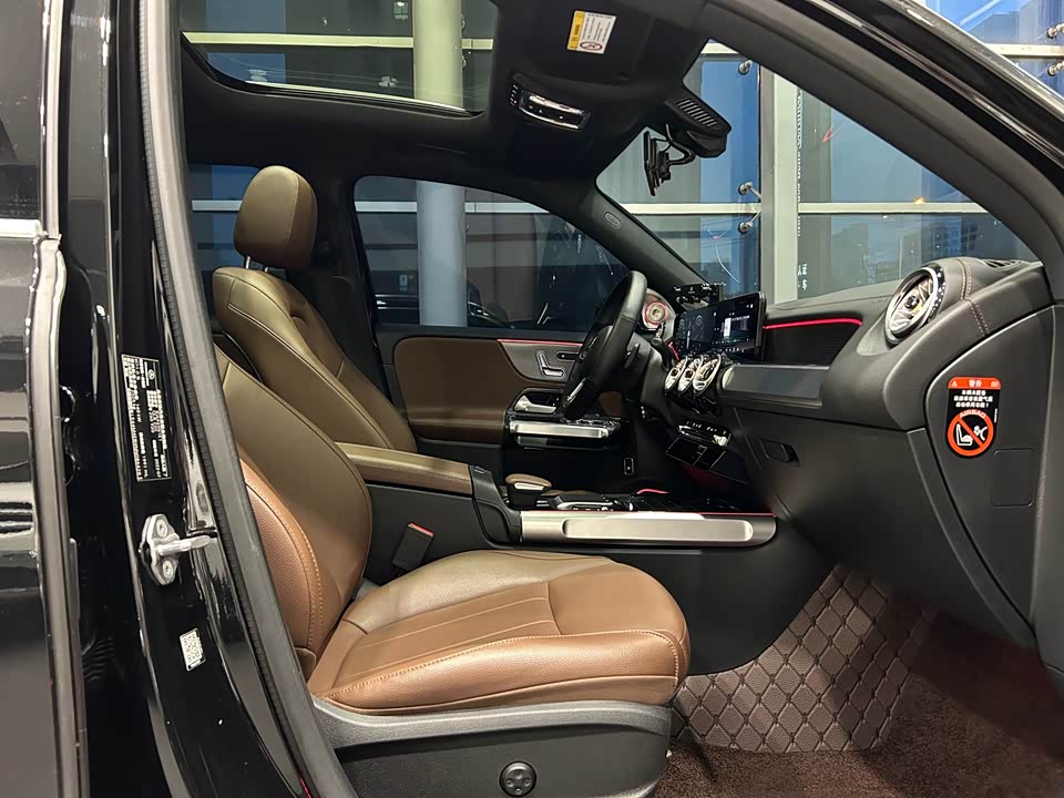 Mercedes-Benz GLB Mercedes-Benz GLB