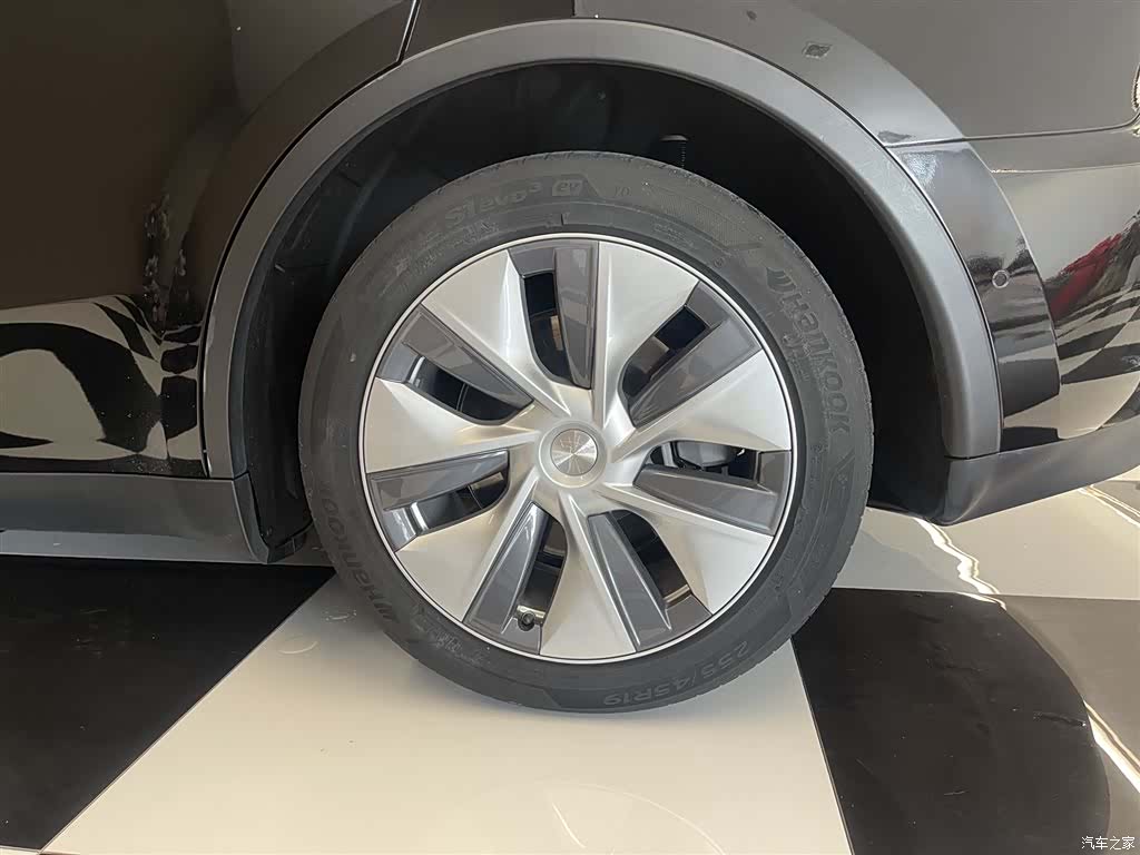 Tesla Model Y, 2022 11