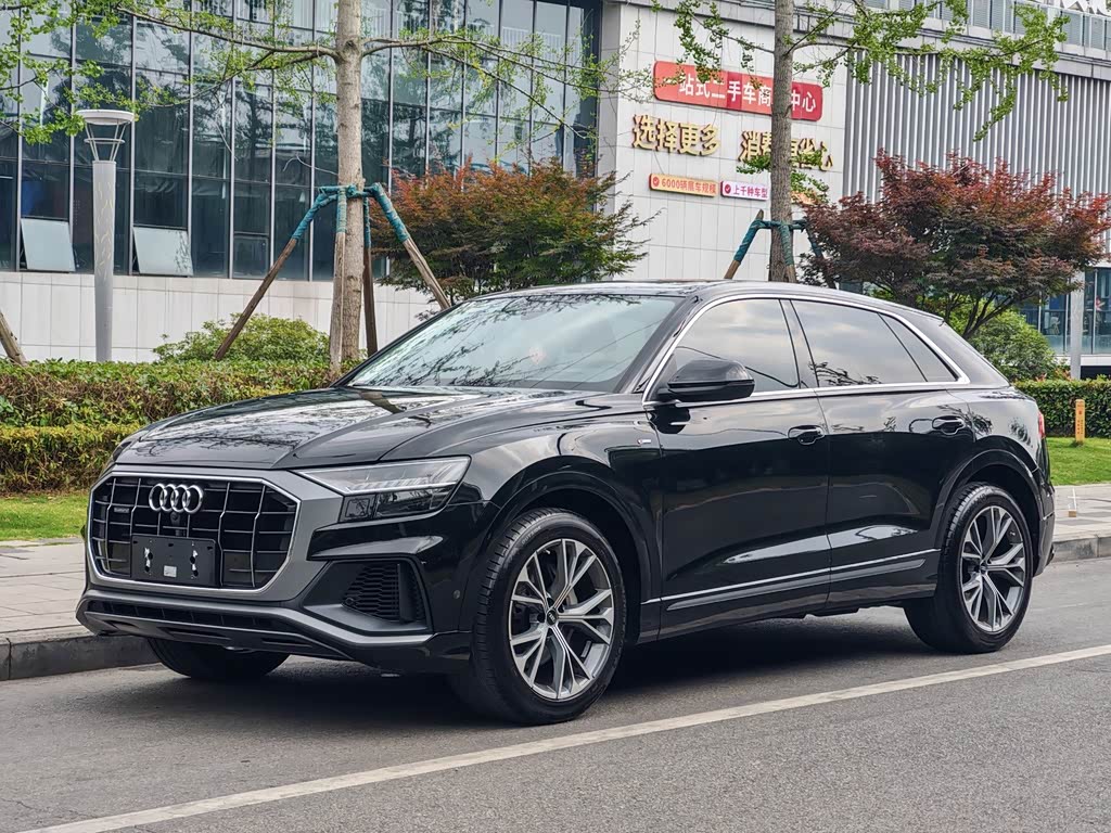 Audi Q8