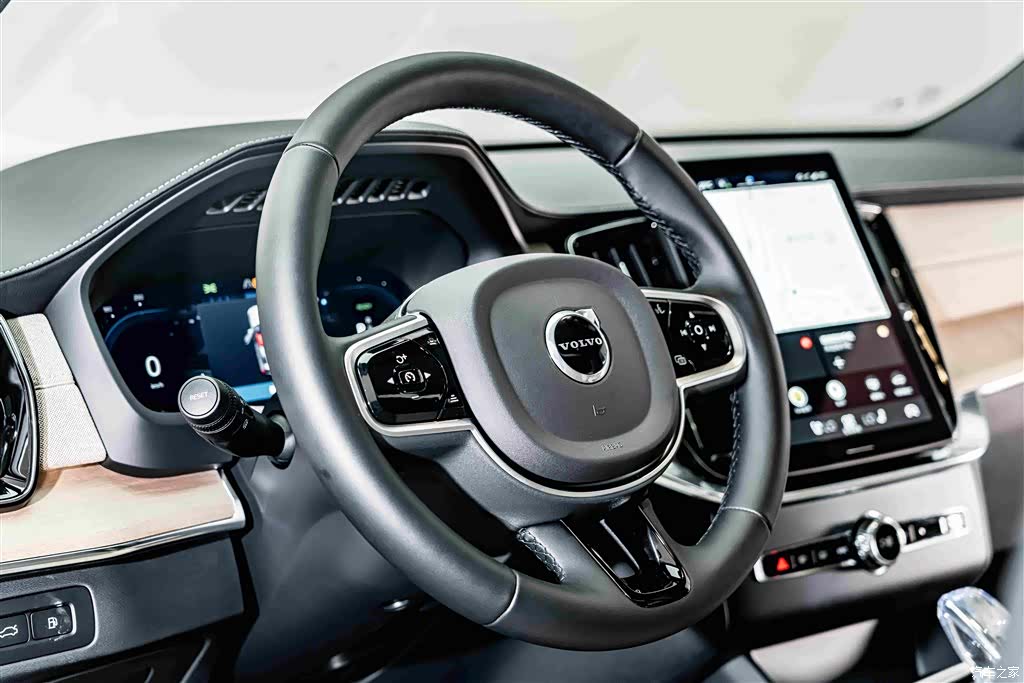 Volvo XC90, 2026 11