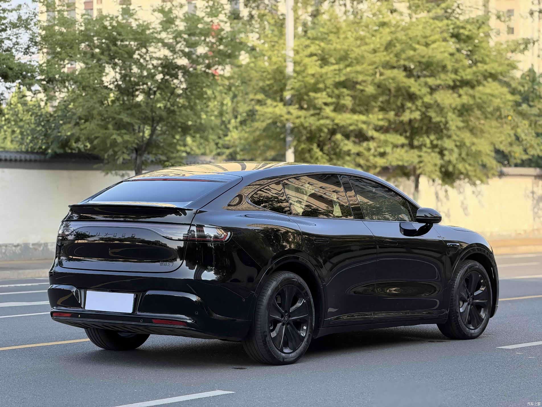 Luxeed R7, 2025 6