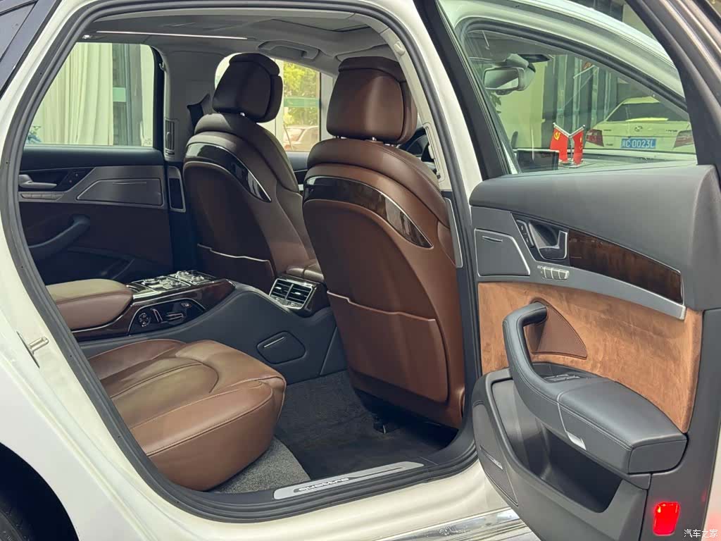 Audi A8L, 2015 7