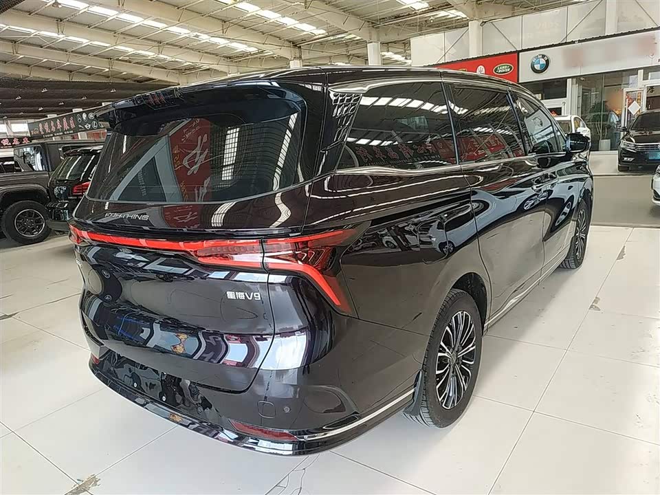 Forthing Xinghai V9 Forthing Xinghai V9