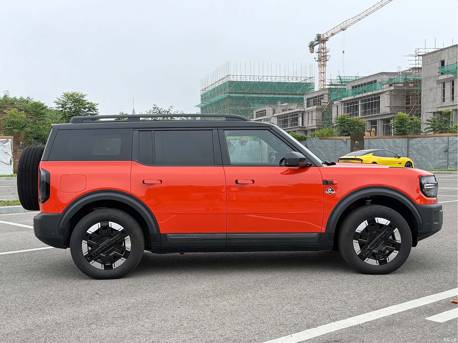 Ford Bronco, 2026 4