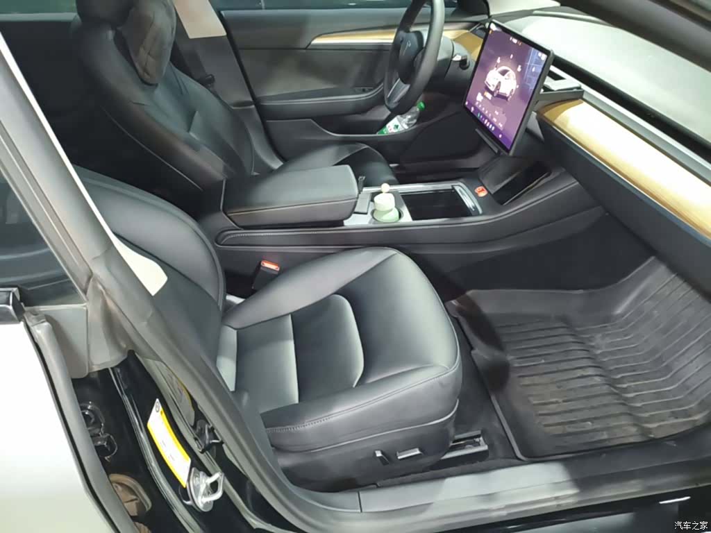Tesla Model 3, 2023 20