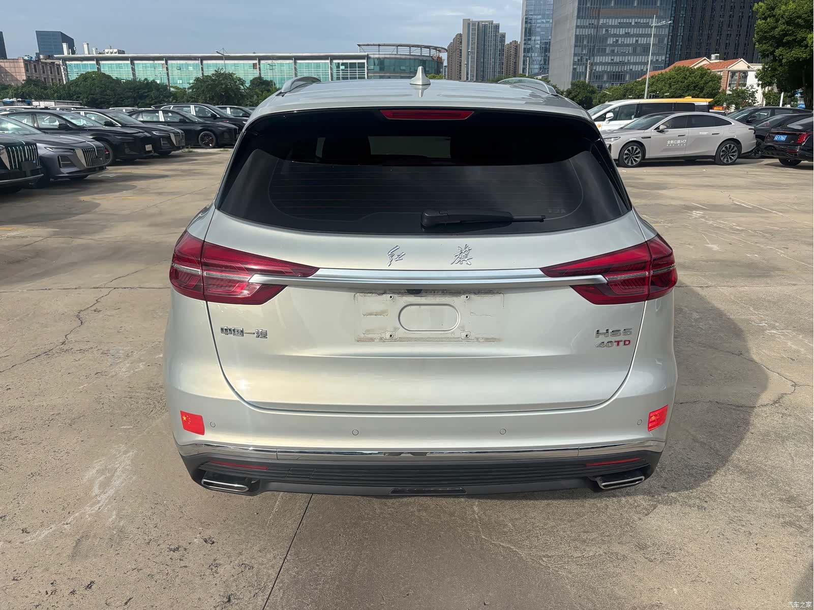 Hongqi HS5, 2022 6