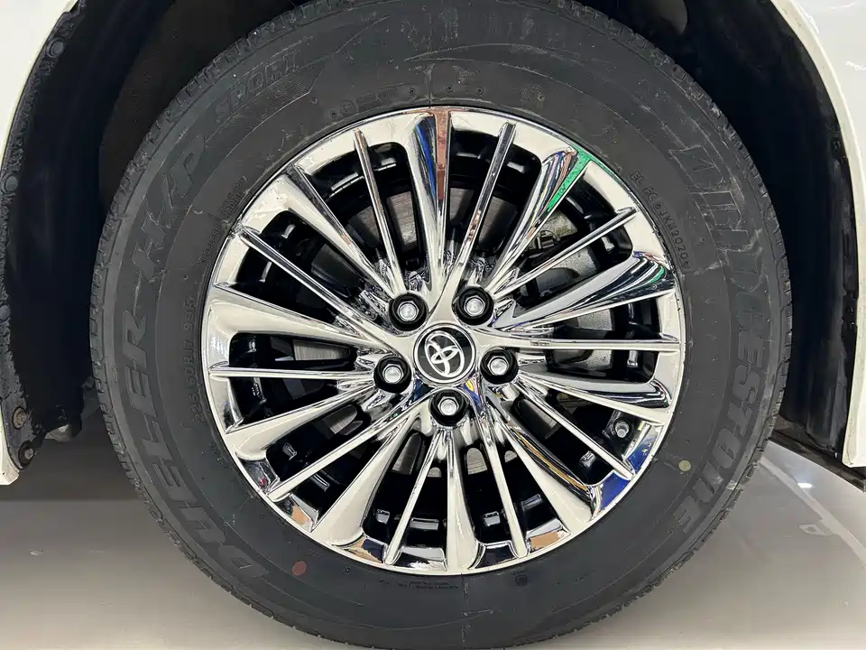 Toyota Elfa Toyota Elfa