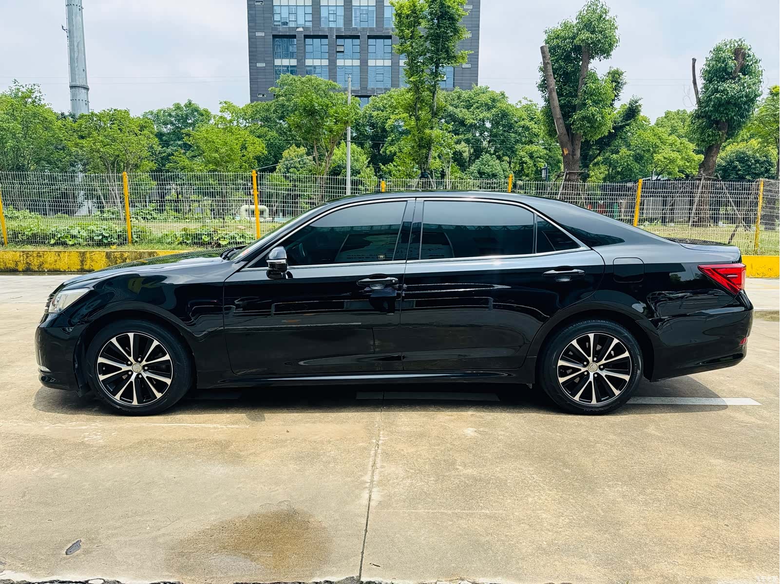Toyota Crown, 2018 11