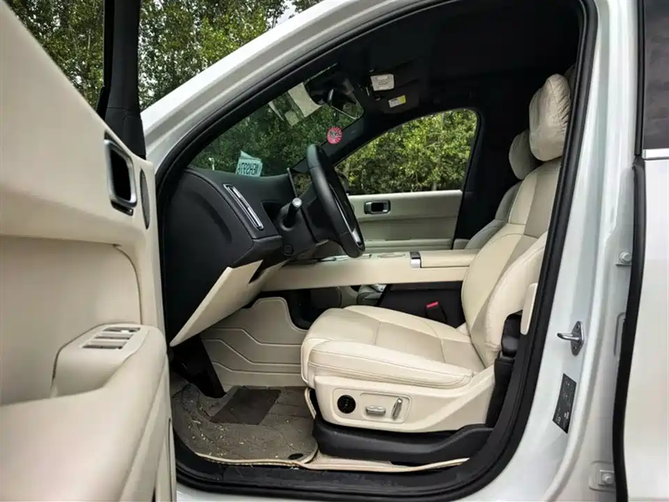 Li Auto Ideal L6
