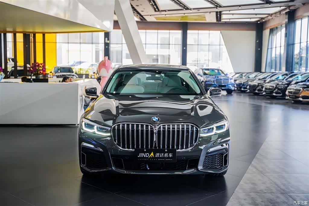 BMW 7 Series, 2023 все фото