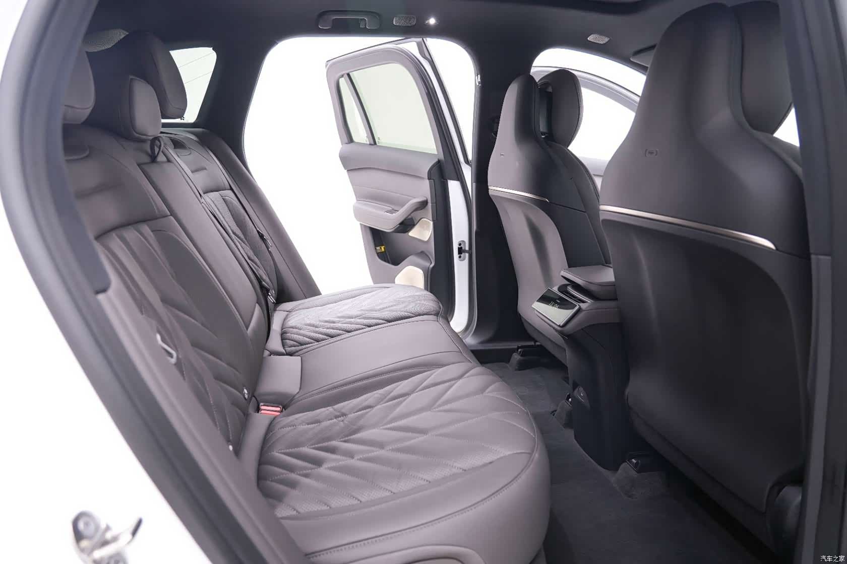 NIO ES6, 2025 18
