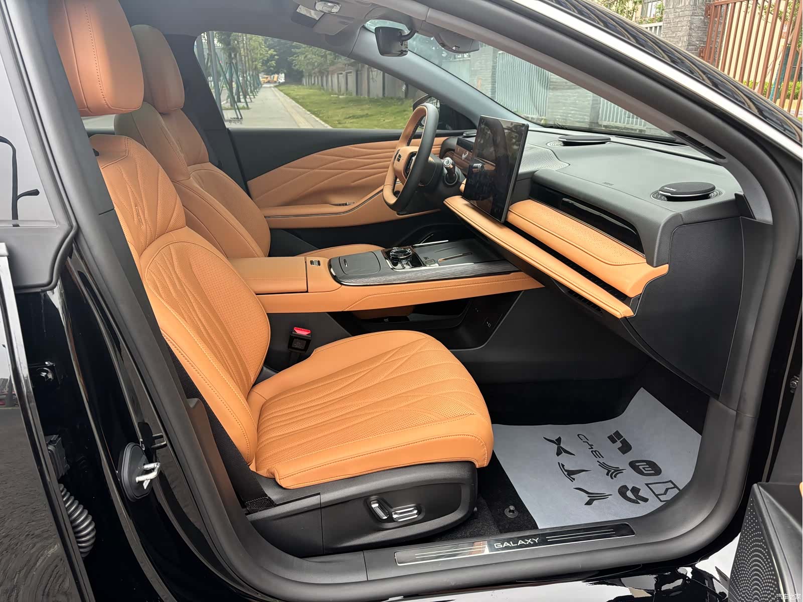 Geely 8, 2026 7