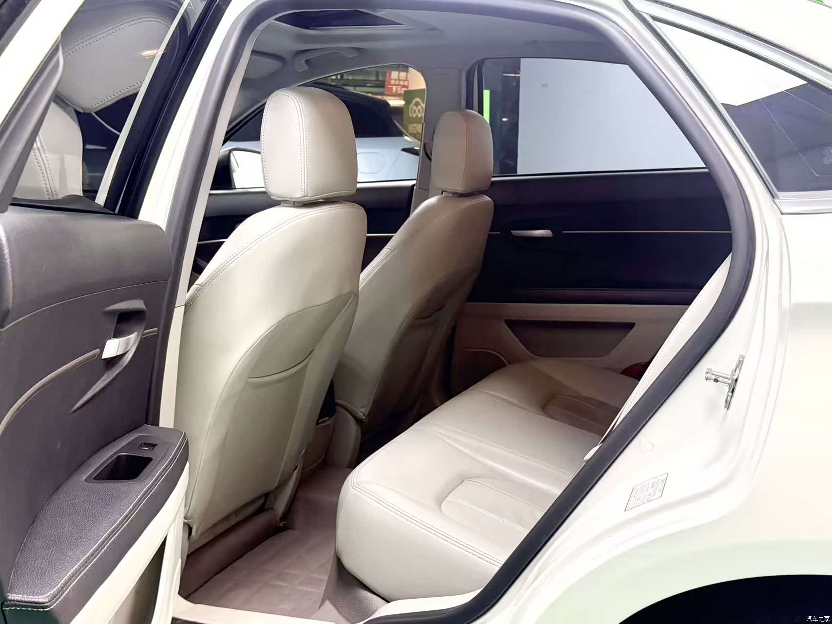 BAIC EU260, 2016 3