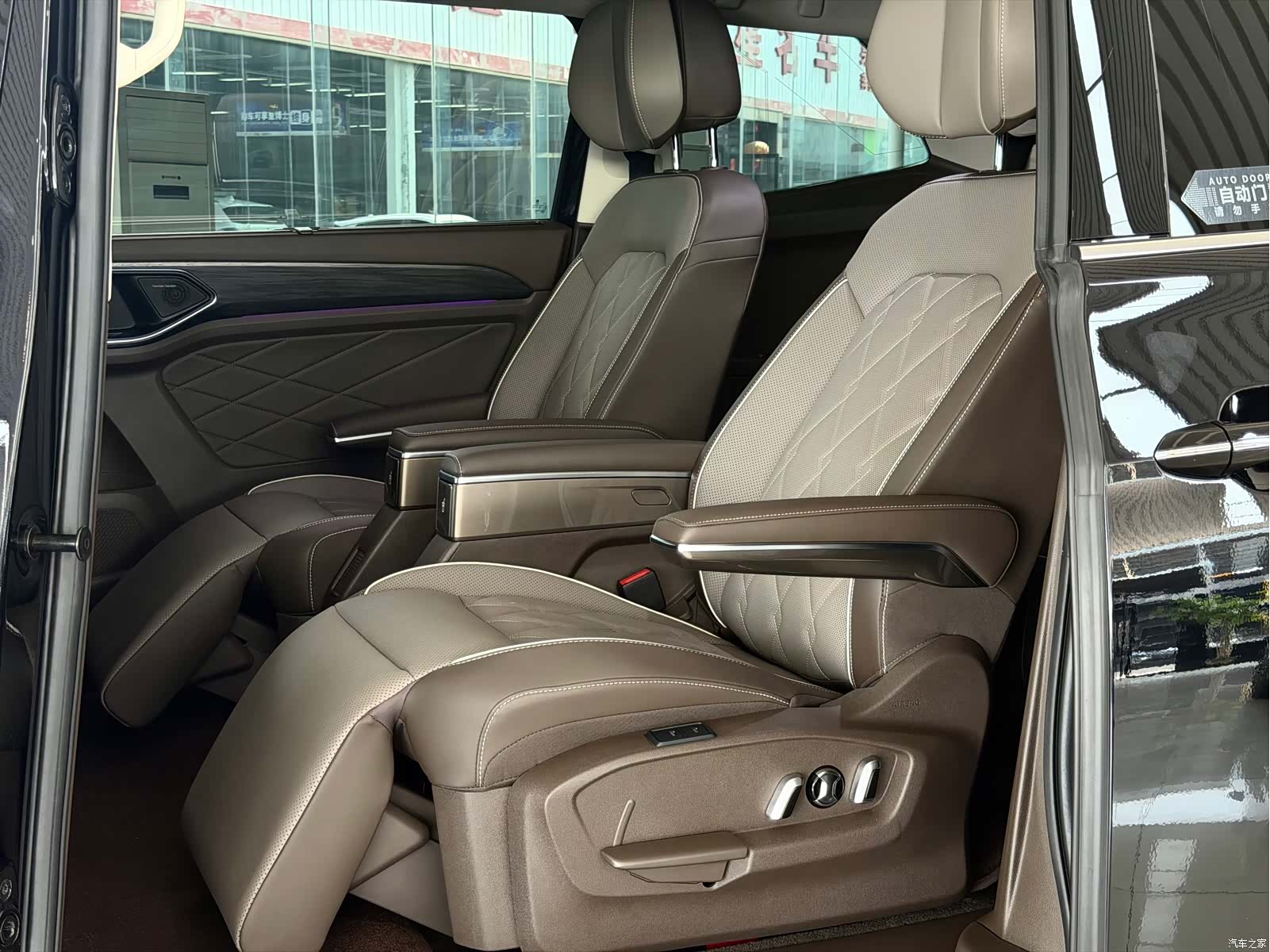 Volkswagen Viloran, 2025 10