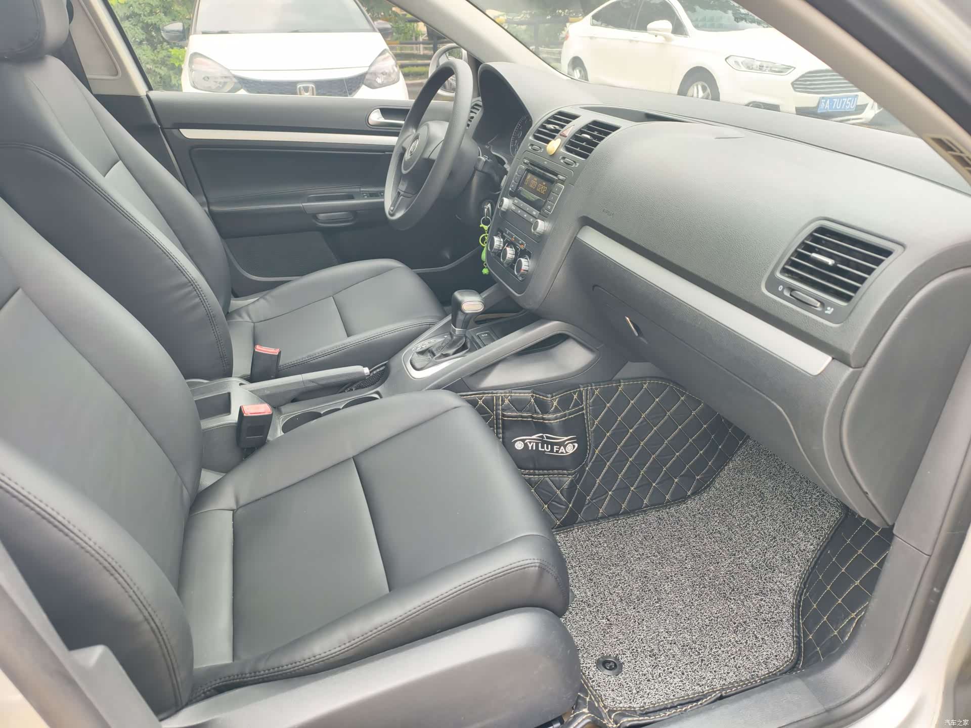 Volkswagen Sagitar, 2011 11