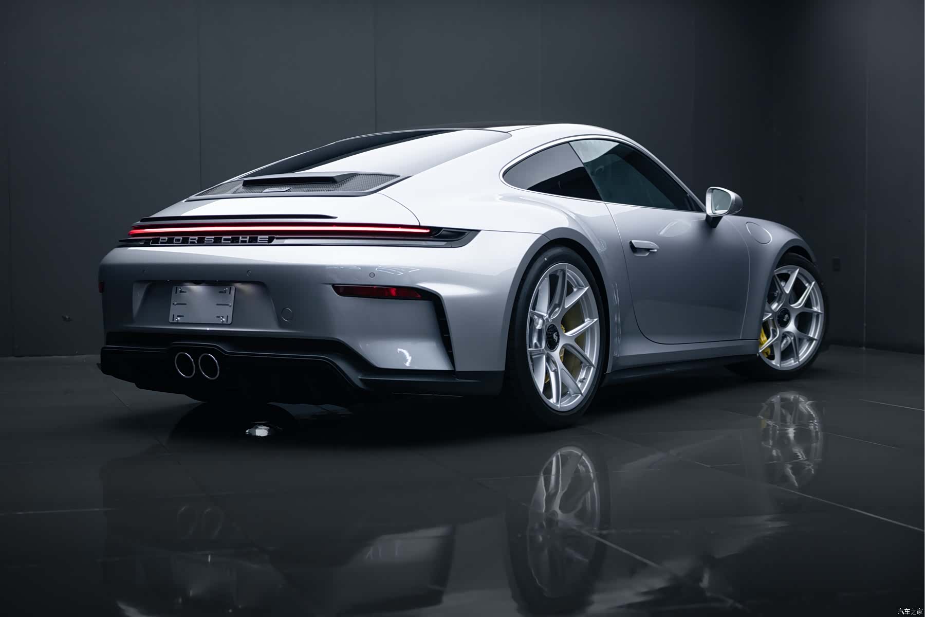 Porsche 911, 2025 8
