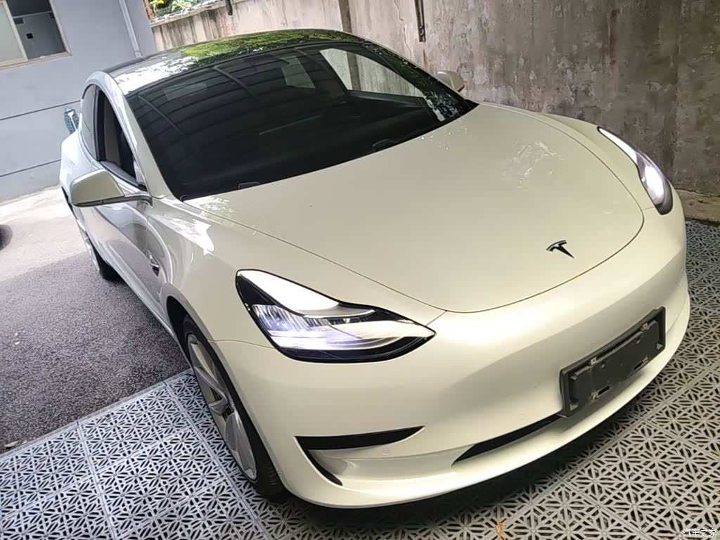 Tesla Model 3, 2020 4