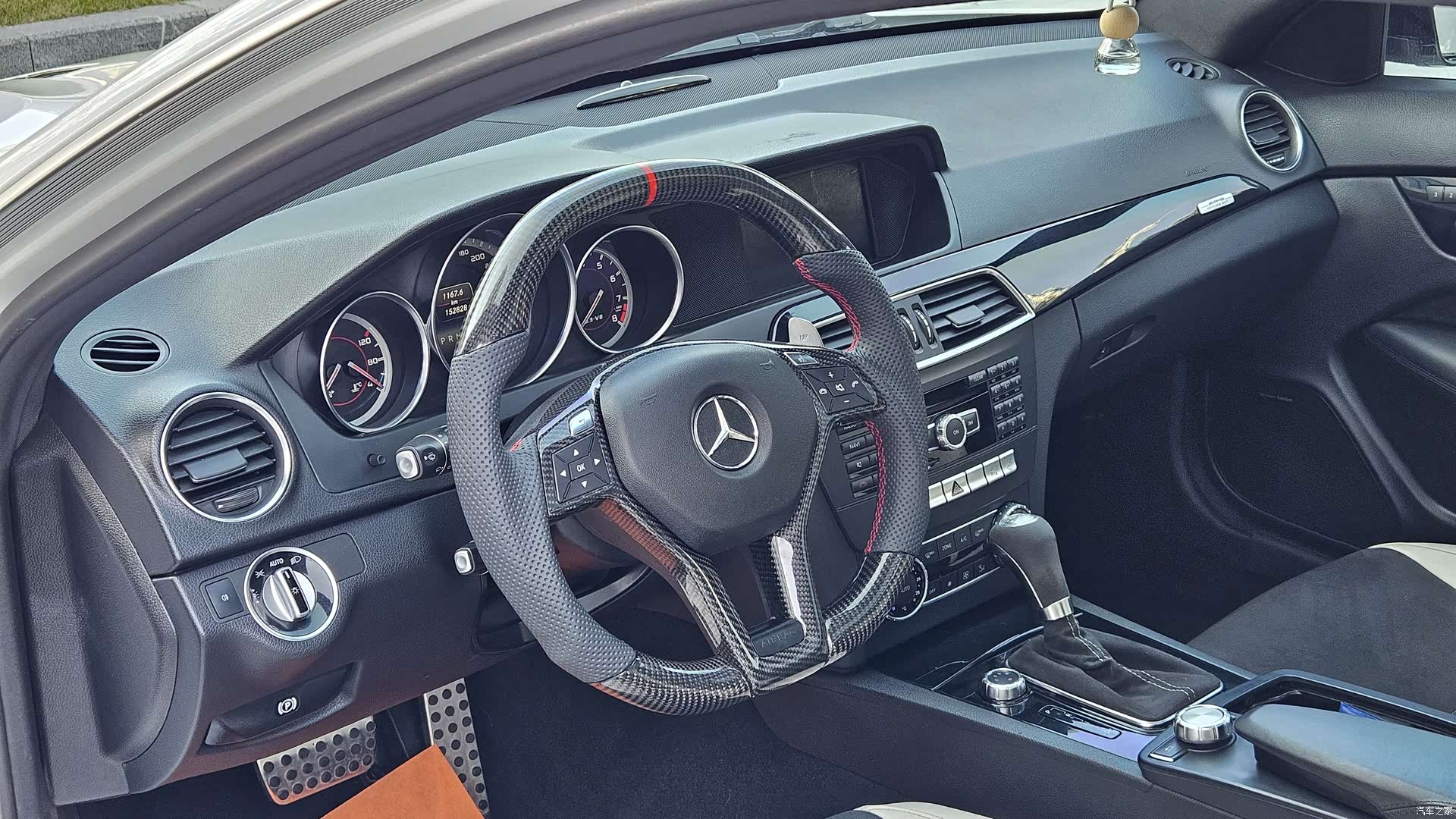 Mercedes-Benz C-Class, 2014 16