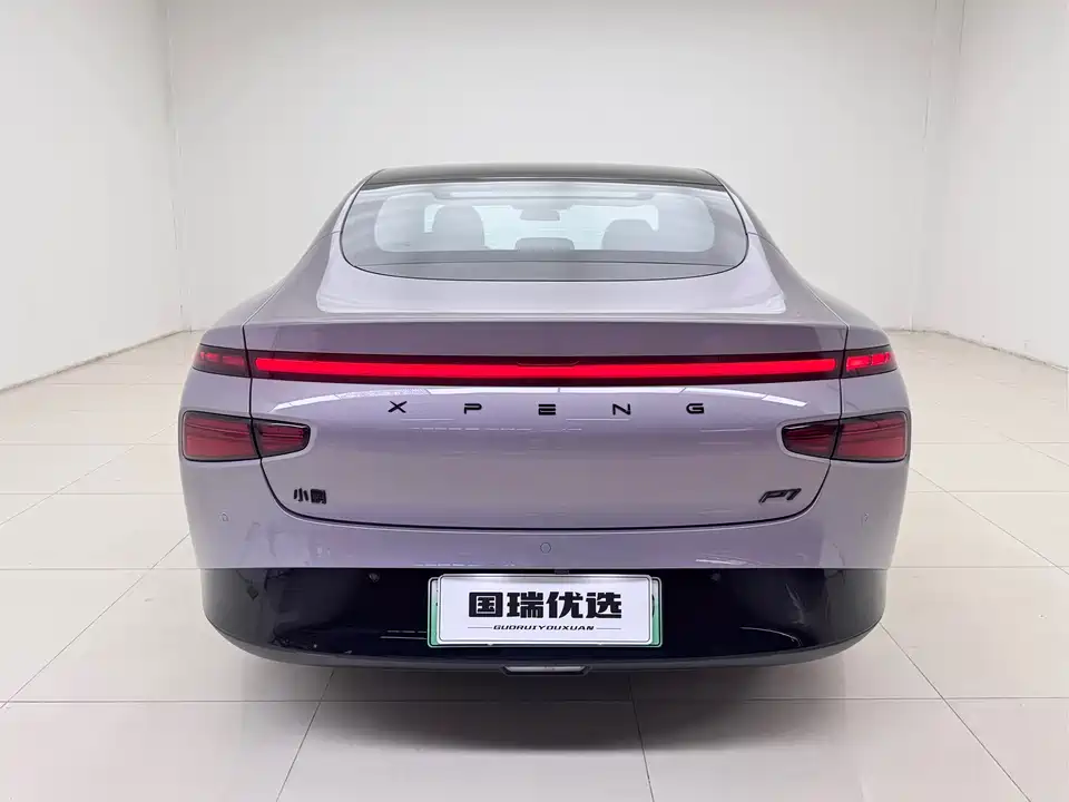 XPENG P7