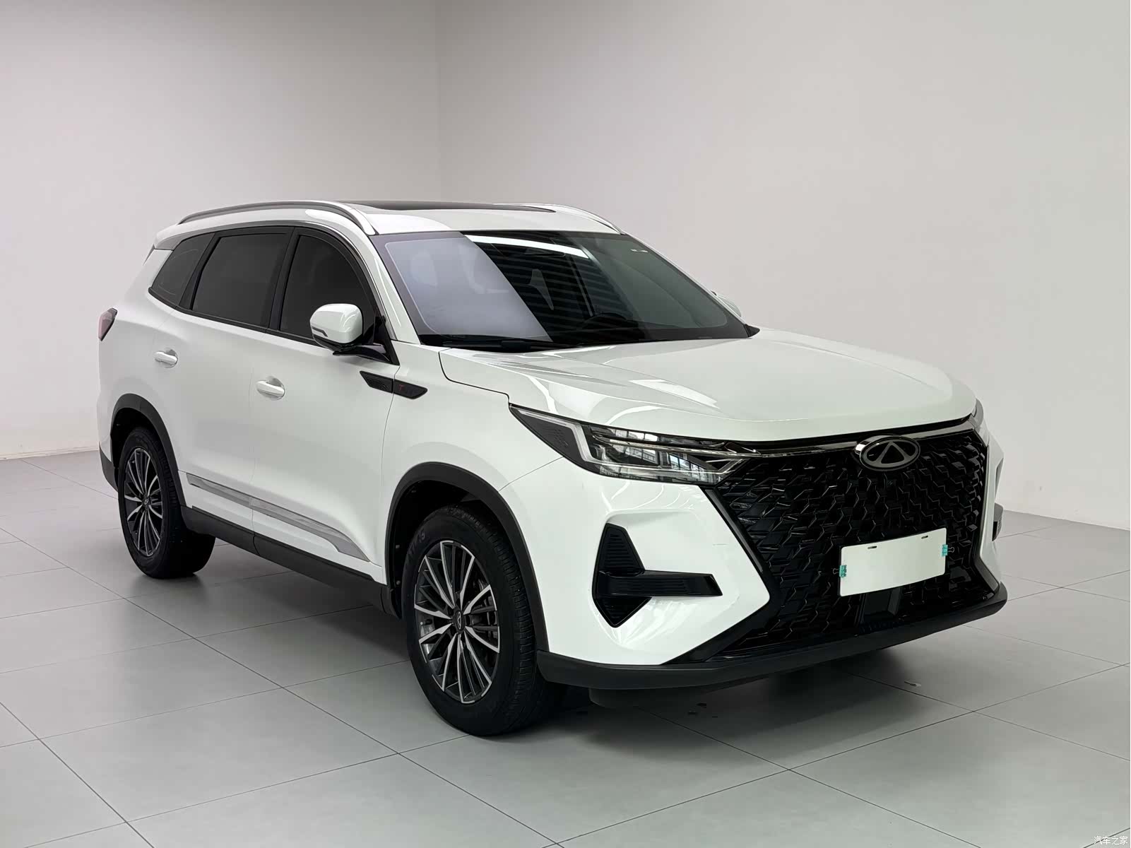 Chery Tiggo 8, 2024 3