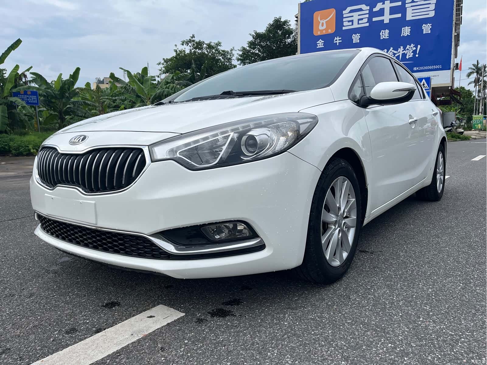 Kia K3, 2013 1