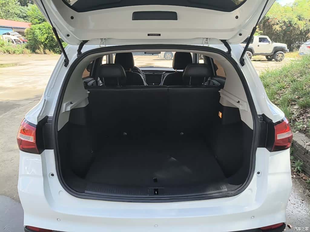 Roewe RX3, 2019 19