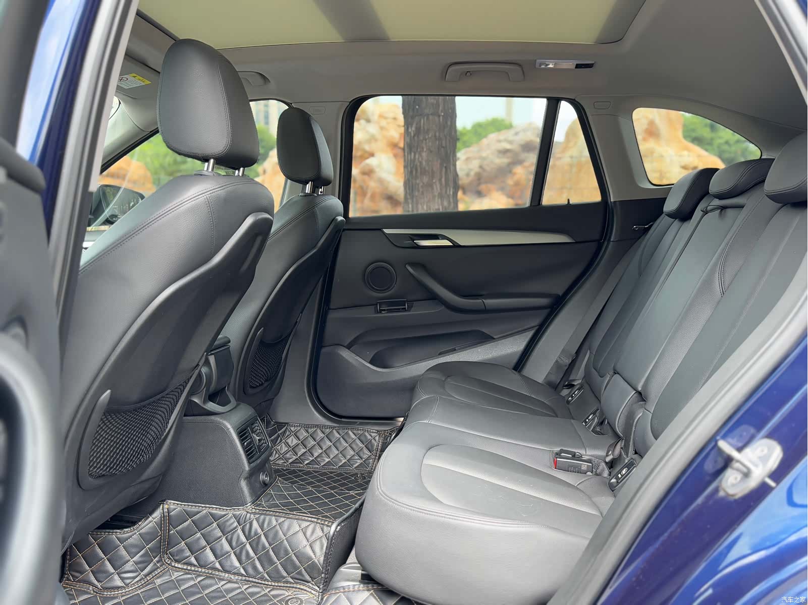 BMW X1, 2016 все фото