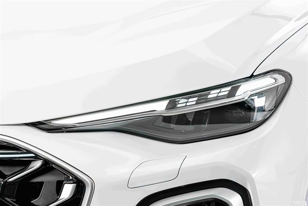 Audi Q5L, 2026 4