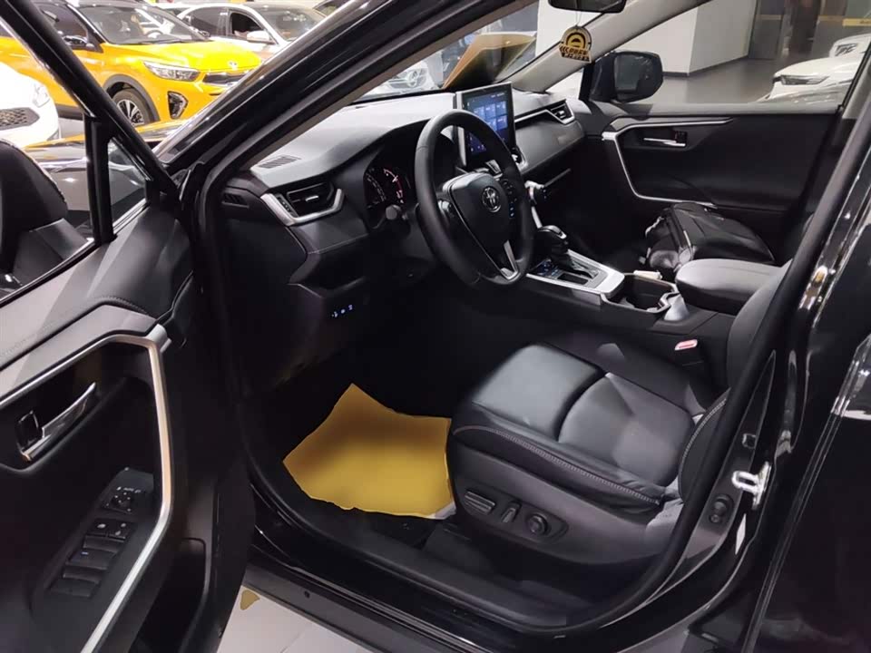 Toyota RAV4 Rongfang