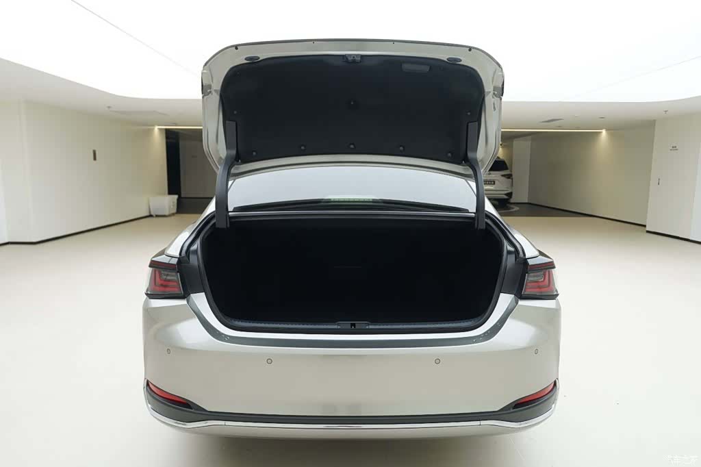 Lexus ES, 2026 6