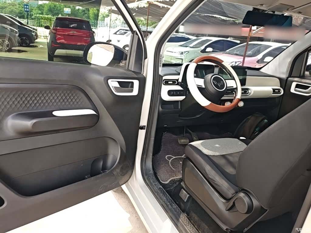 Wuling MINIEV, 2024 16