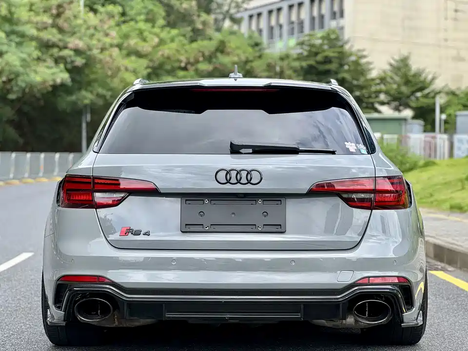 Audi RS 4