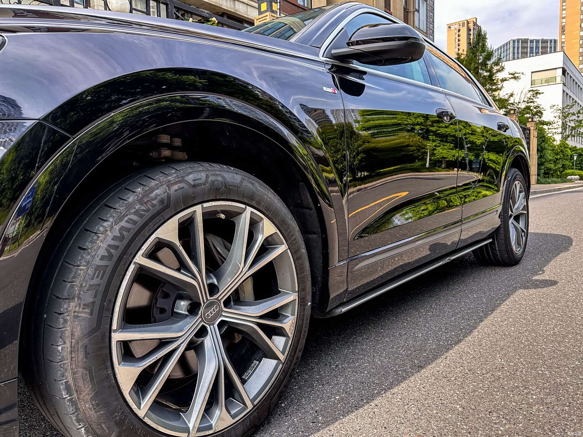 Audi Q8, 2020 6