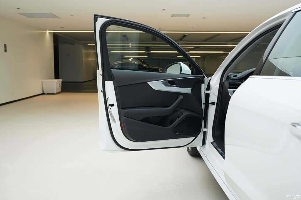 Audi A4L, 2023 16