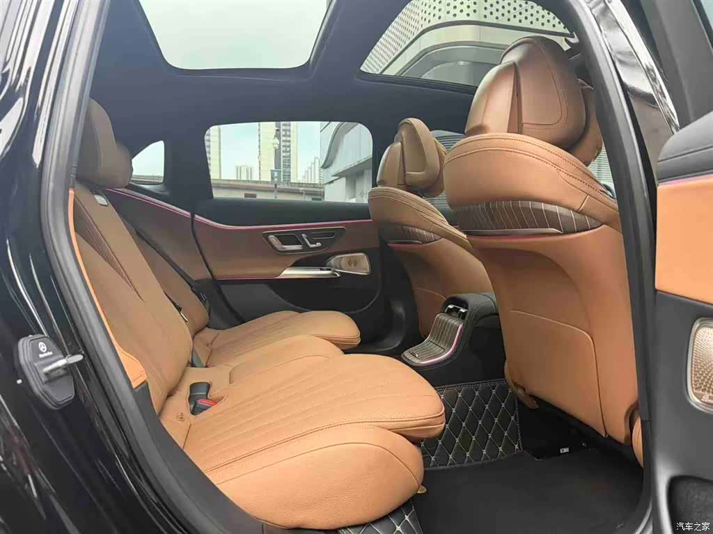 Mercedes-Benz E-Class, 2025 13