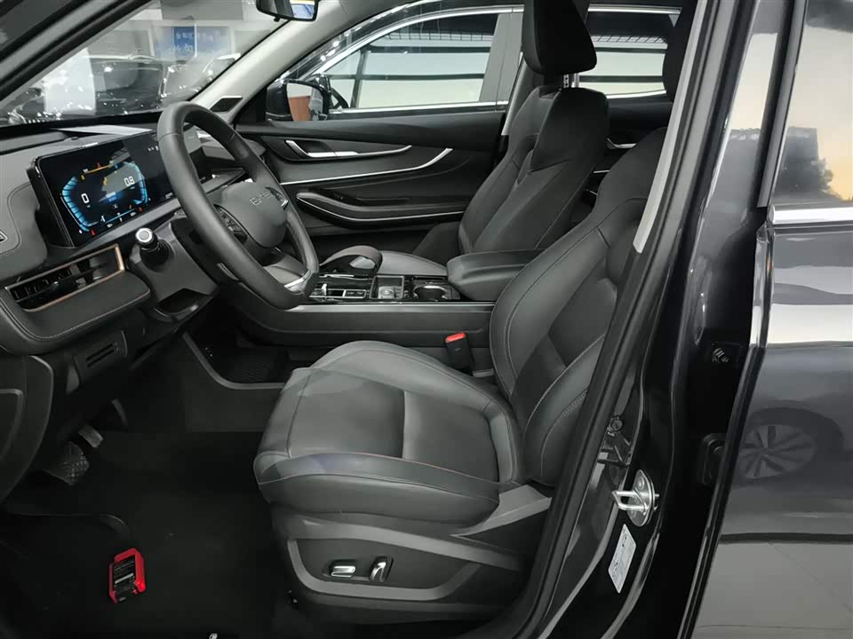 Exeed Chasing the wind