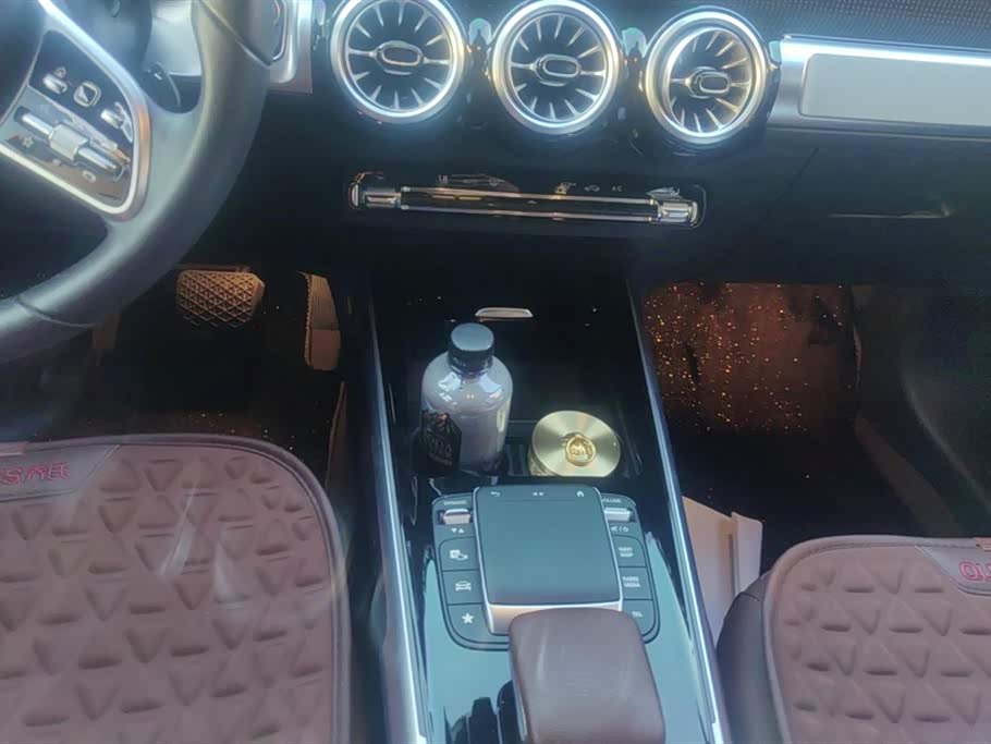 Mercedes-Benz GLB Mercedes-Benz GLB