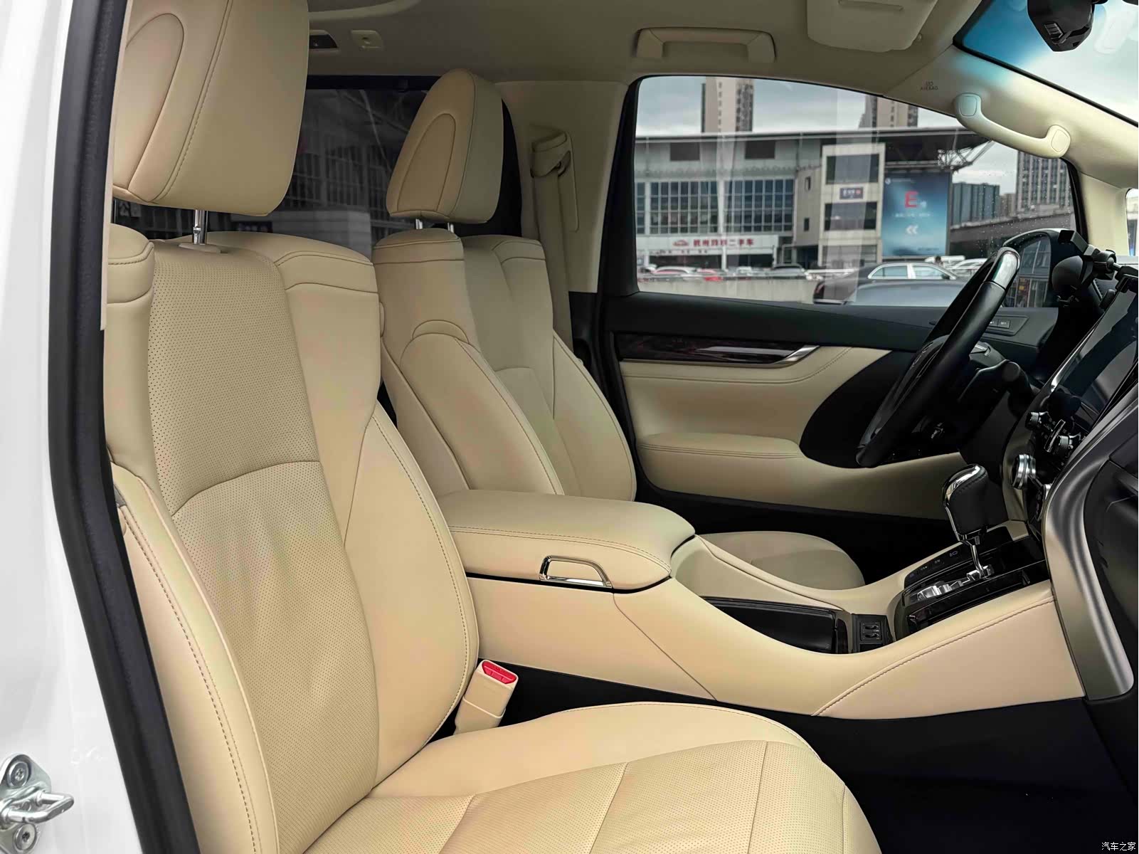 Toyota Alphard, 2020 15