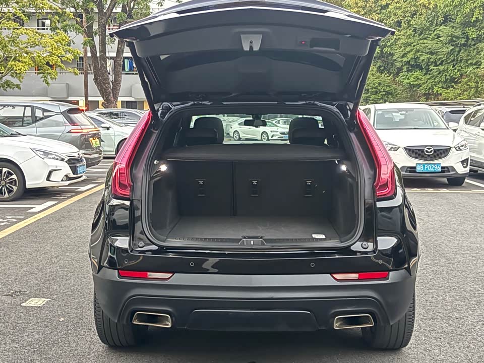 Cadillac XT4