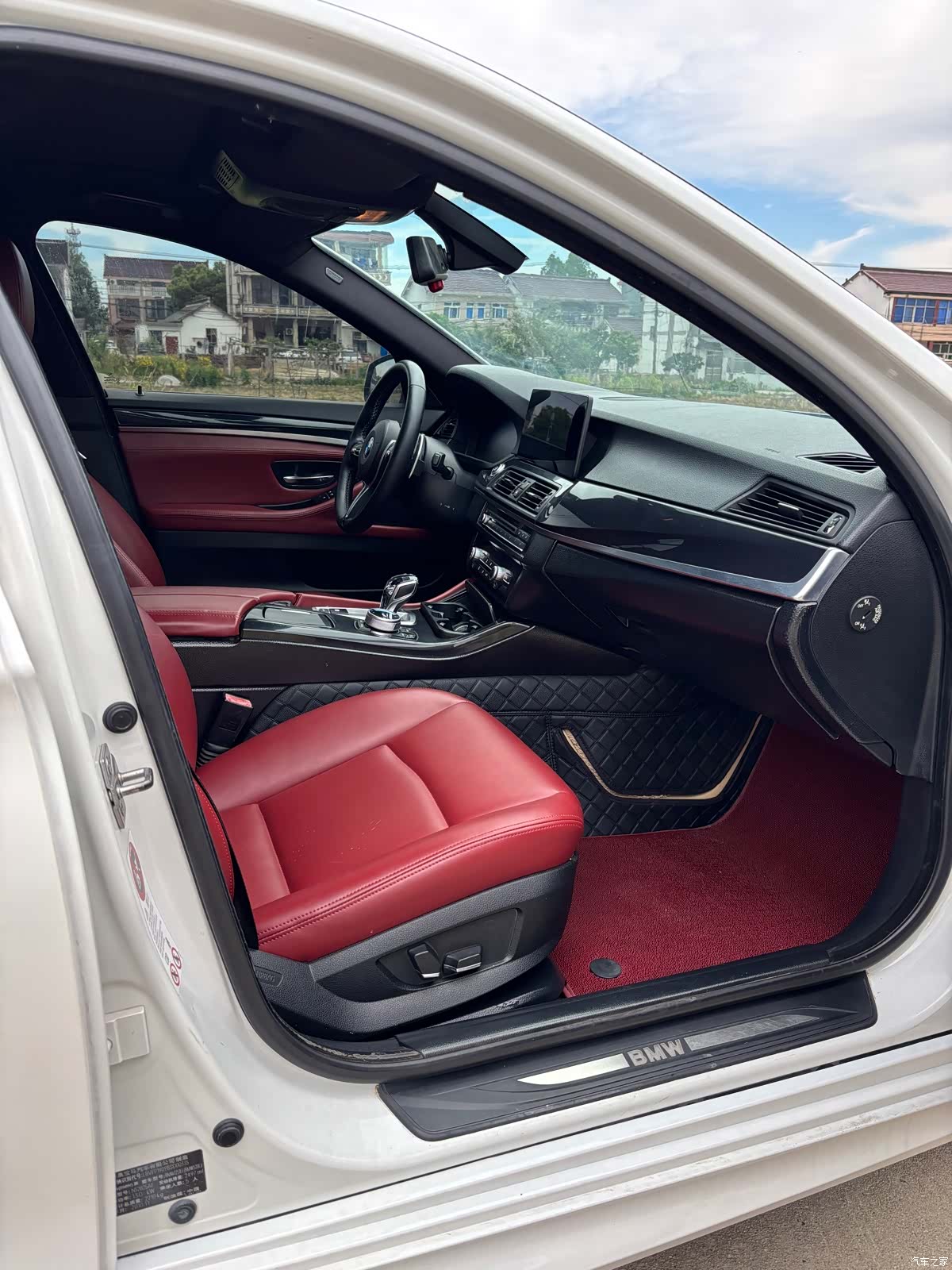 BMW 5 Series, 2011 8