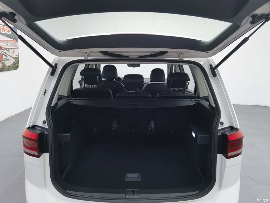Volkswagen L, 2016 16
