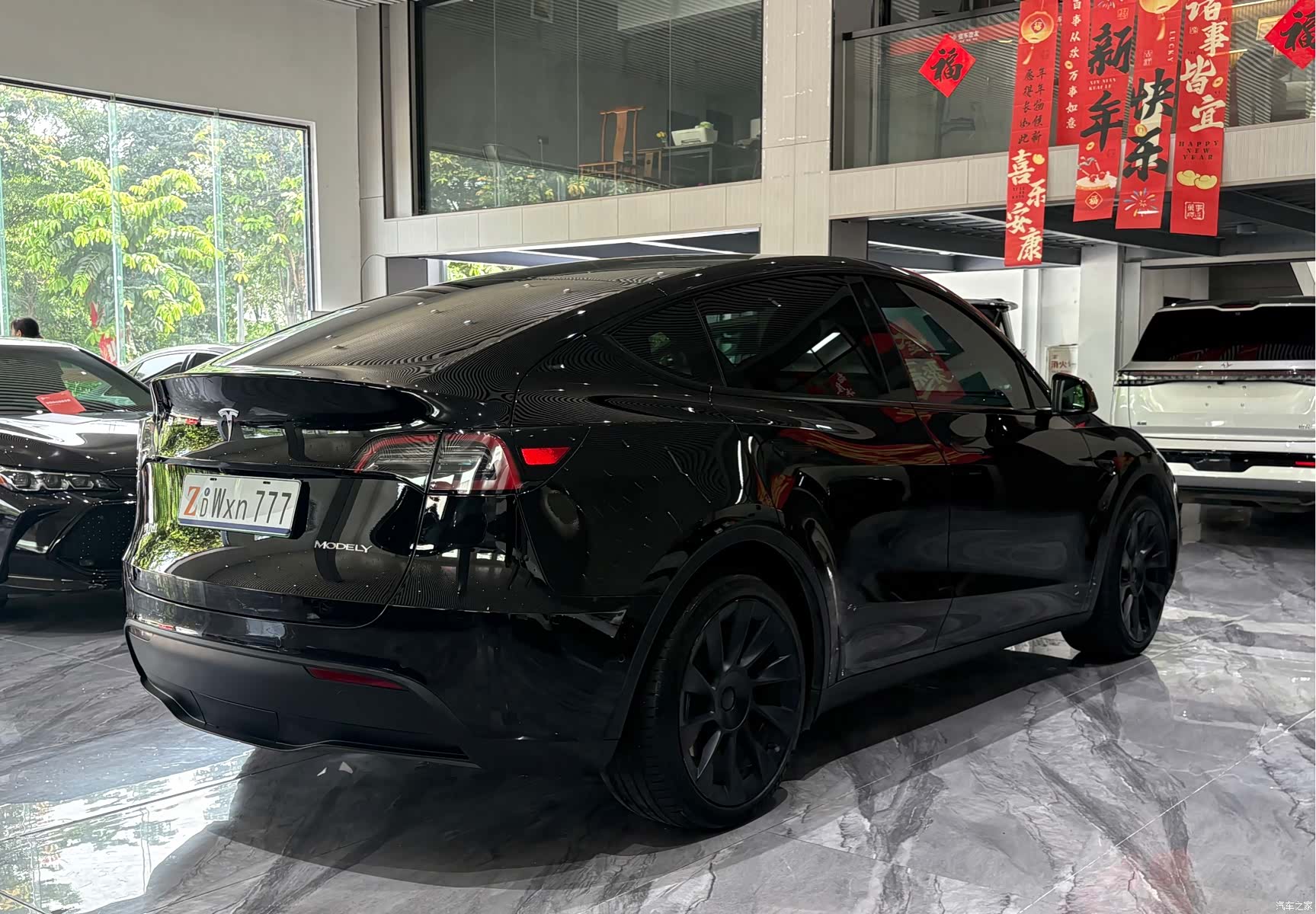 Tesla Model Y, 2023 33