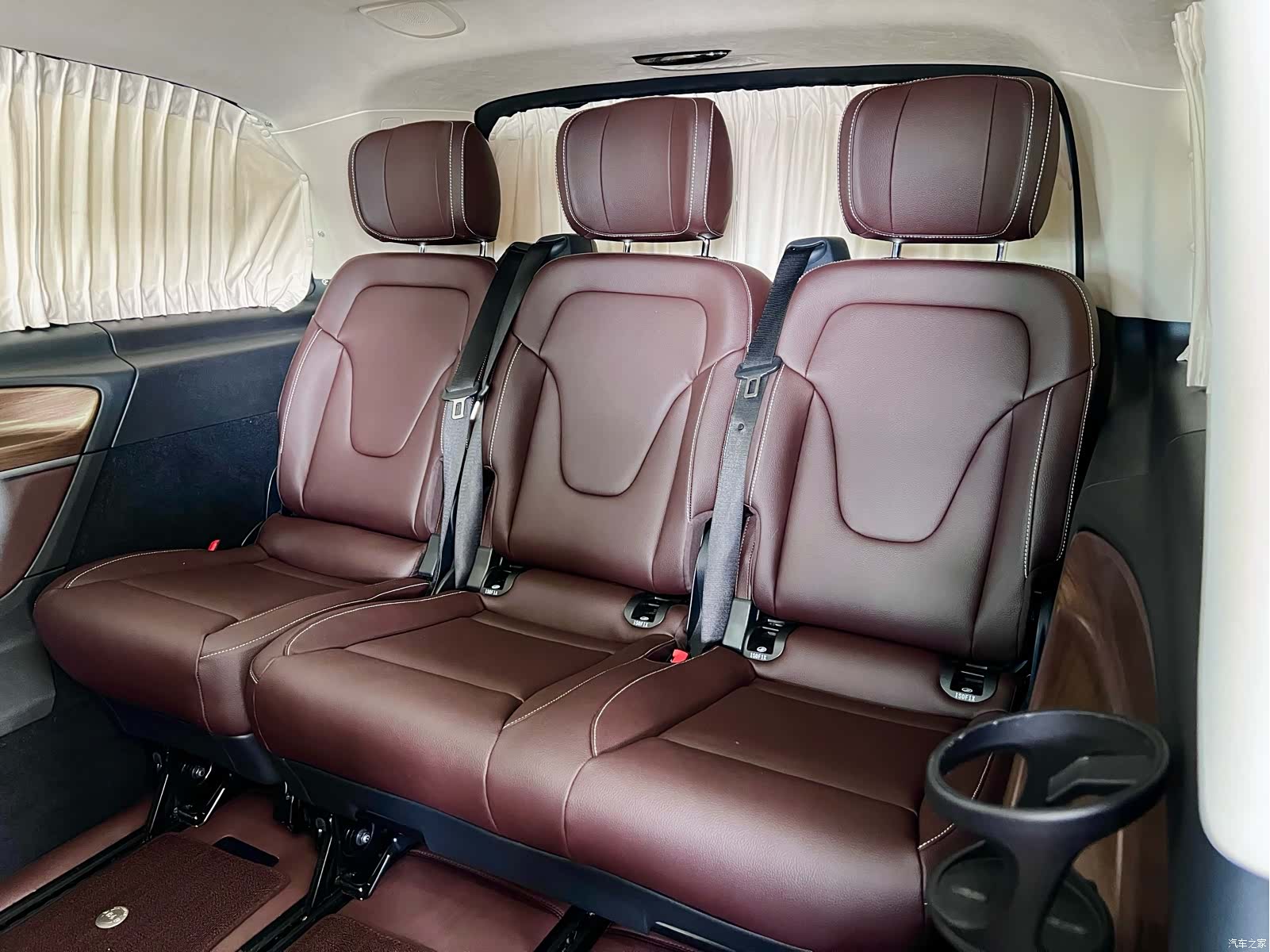 Mercedes-Benz V-Class, 2022 11