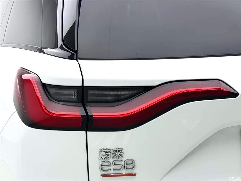 NIO ES8, 2021 4