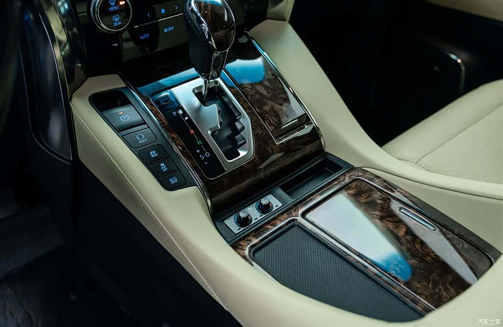 Toyota Alphard, 2020 17