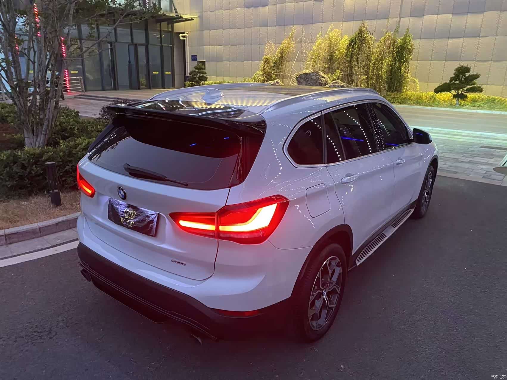 BMW X1, 2022 все фото