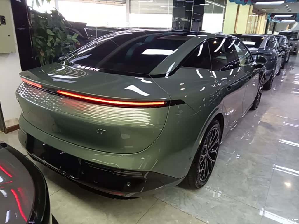 Zeekr 007, 2024 7